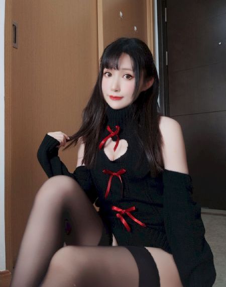 伸进她的内裤疯狂揉摸_蓝光免费观看